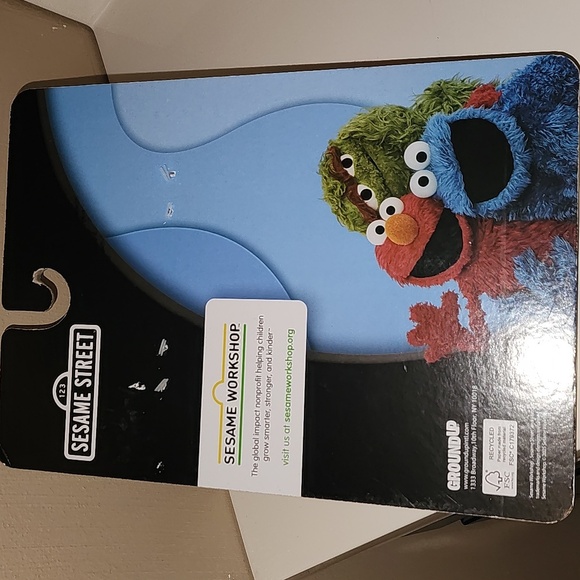 Sesame Street Elmo Red Slippers Women's Small NWT - Picture 6 of 6